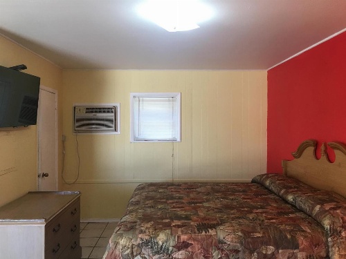 Shelton Motel image 3